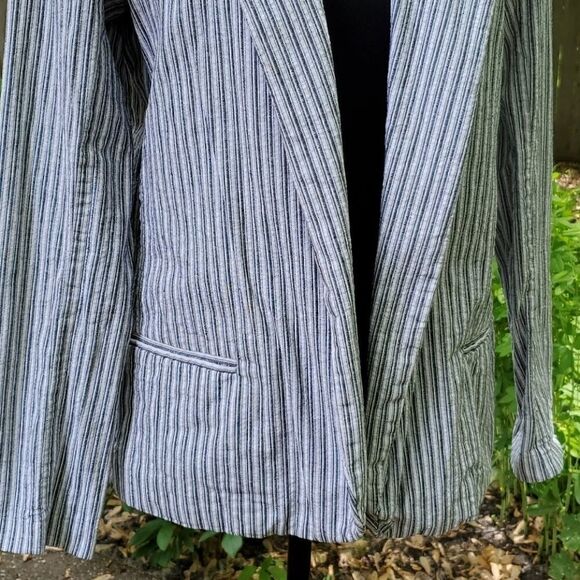 Silence + Noice | Light Cotton Blazer - Picture 5 of 7
